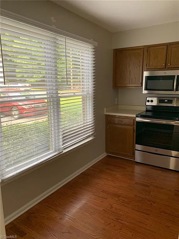 2 bed, 2.5 bath, $1,500 — Photo 3