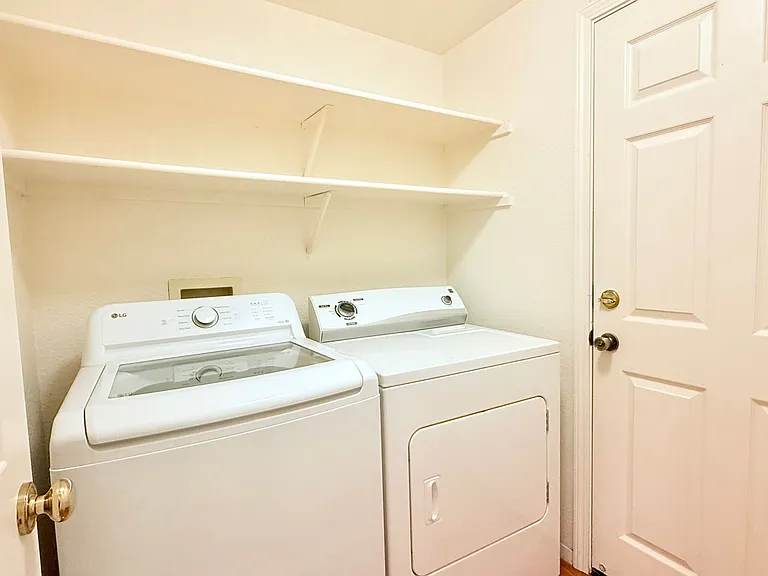 1023 Vista Pointe Cir — Photo 23