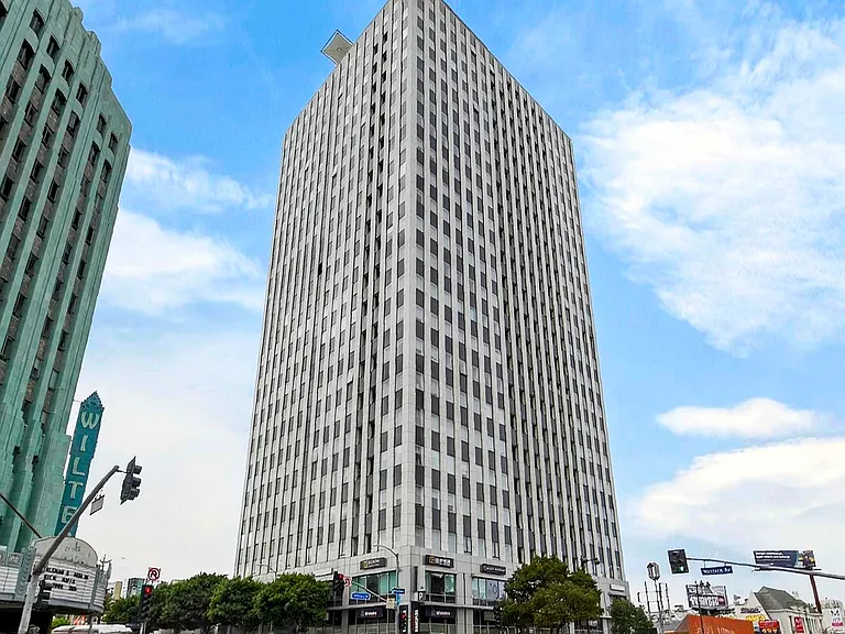 3810 Wilshire Blvd #1405 — Photo 1