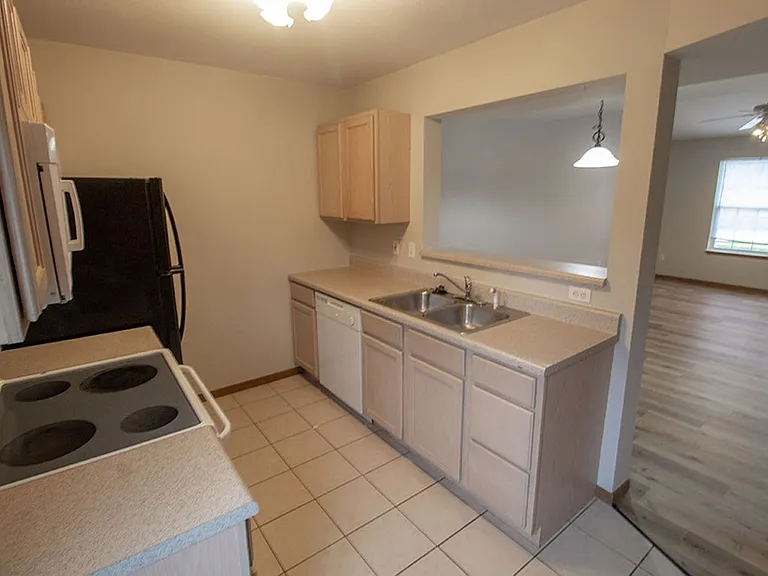1516-1518 Citadel Dr — Photo 8