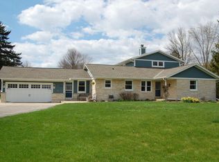 4645 Pilgrim Rd, Brookfield, WI 53005