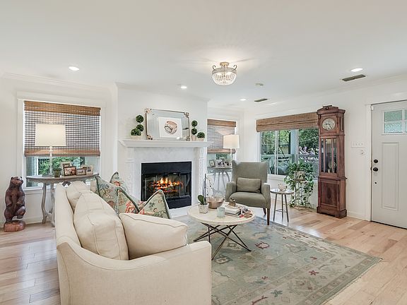 4th image of 325 Ogden Ln