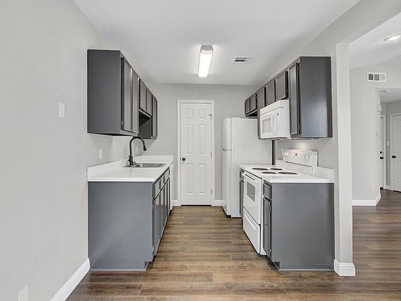 3rd image of 4335 Crow Rd #5C