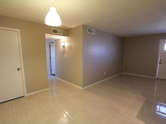 5th image of 625 E Marilyn Ave APT A