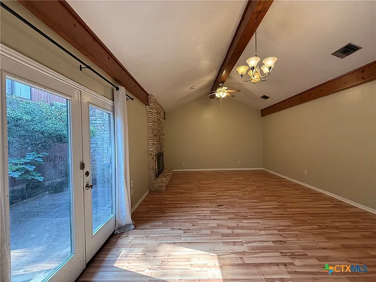 101 Blanco St — Photo 5