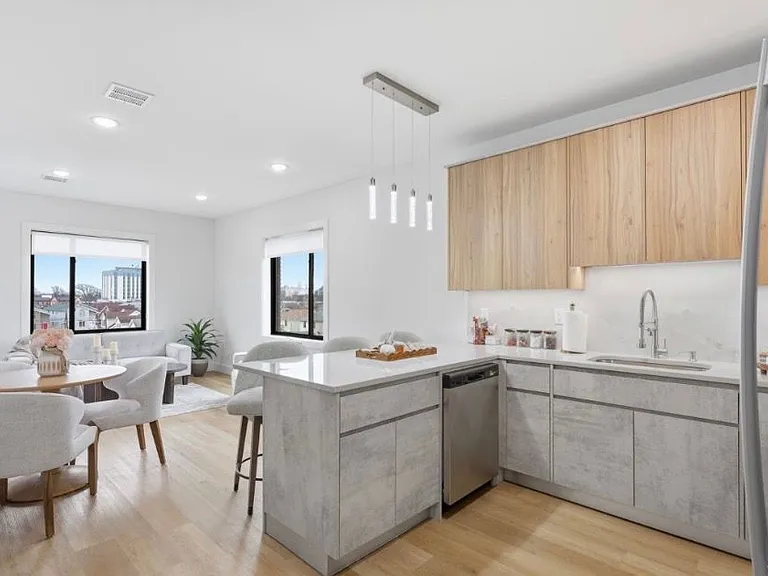 8800 John F. Kennedy Blvd — Photo 5