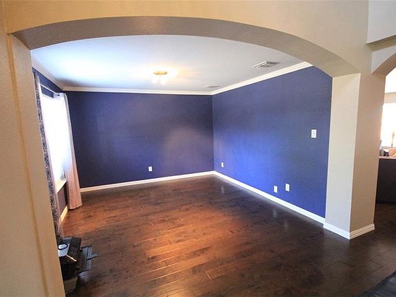 5th image of 3005 Creekwood Dr
