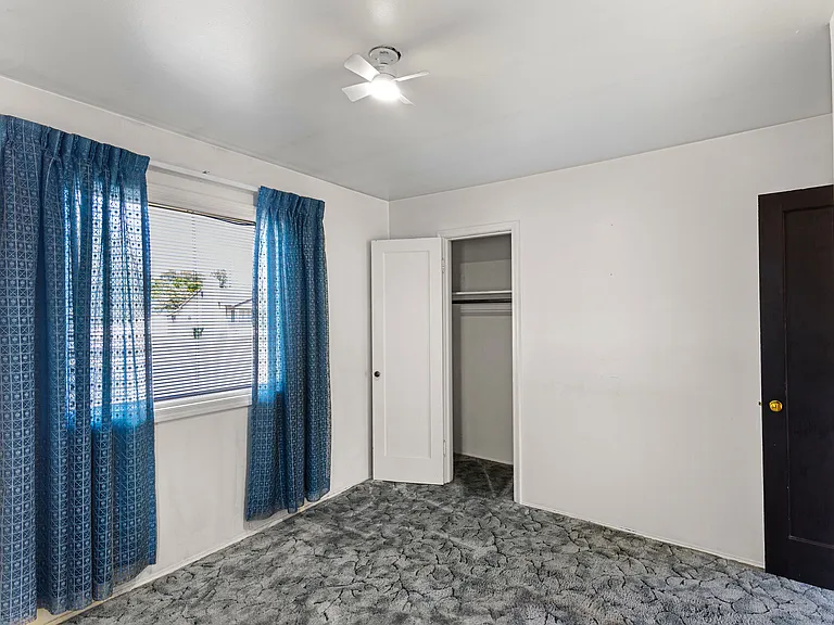 320 Clifford St — Photo 14