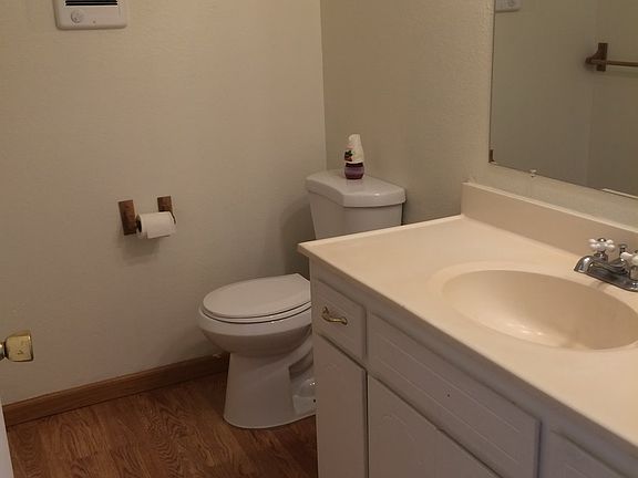 5th image of 7611 NE 65th Ct