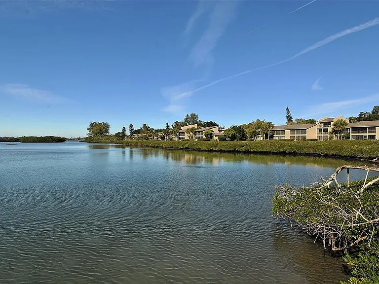 1633 Boathouse Cir #HA132 — Photo 58