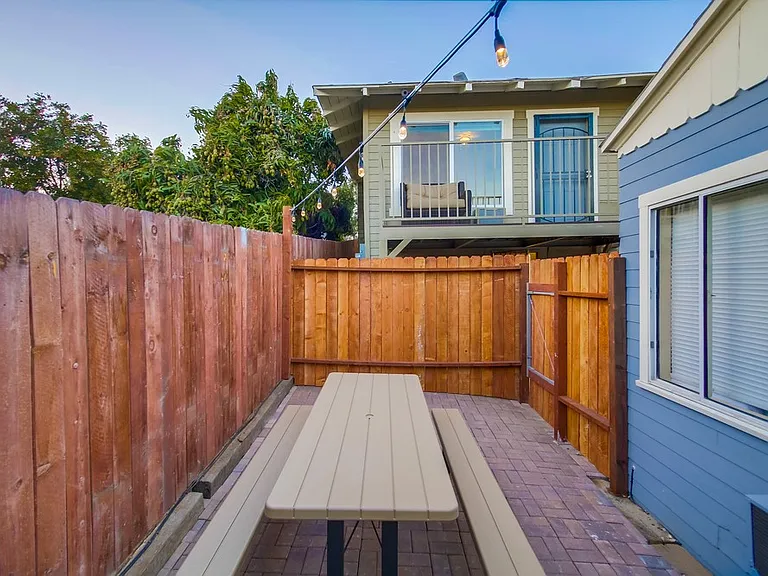 2489 J St — Photo 26