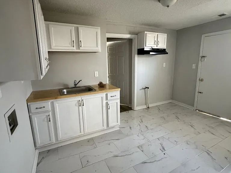 432 N Montgomery St #B — Photo 4