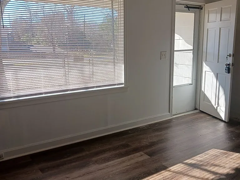 4560 Reese Rd — Photo 2