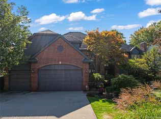 1555 Wandrei Ct, Commerce Township, MI 48382