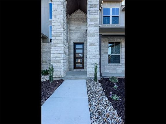 5th image of 211 Las Colinas Dr
