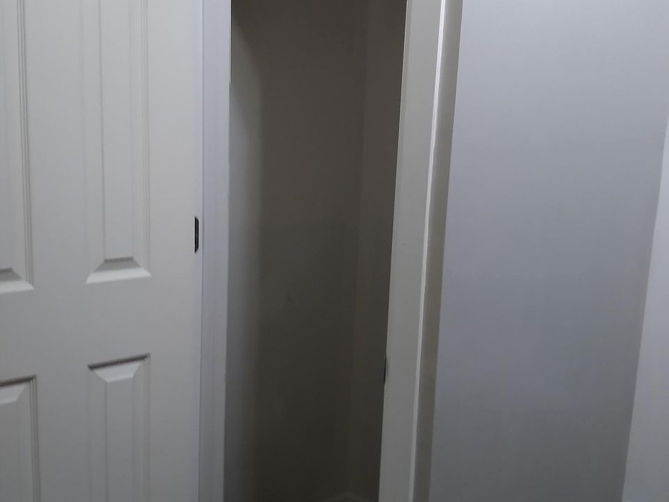 1st image of 1512 N Greenview Ave APT 2B