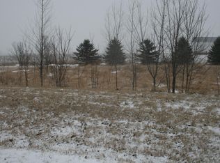 55 8th St NE, Plainview, MN 55964