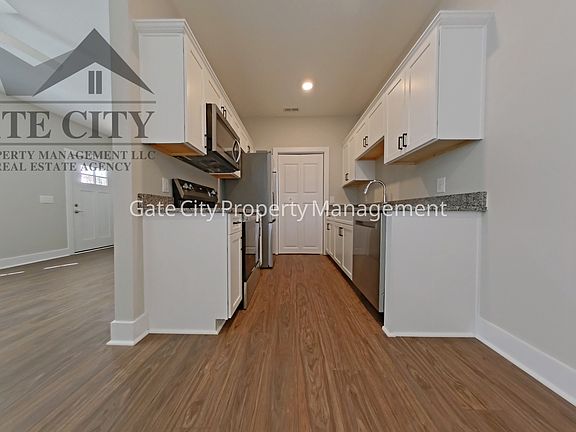 2nd image of 40 E 4th St