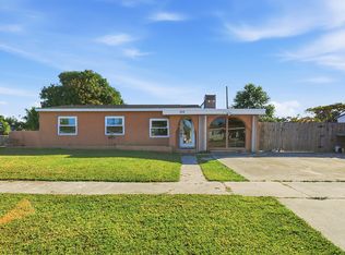 333 Mid Pines Road, Palm Springs, FL 33461