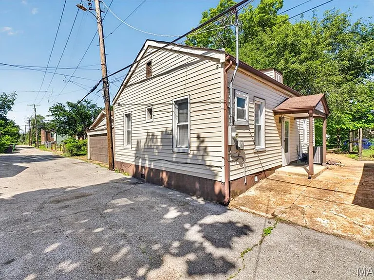 6118 Vermont Ave — Photo 17