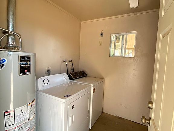 5th image of 2302 E Betty Elyse Ln