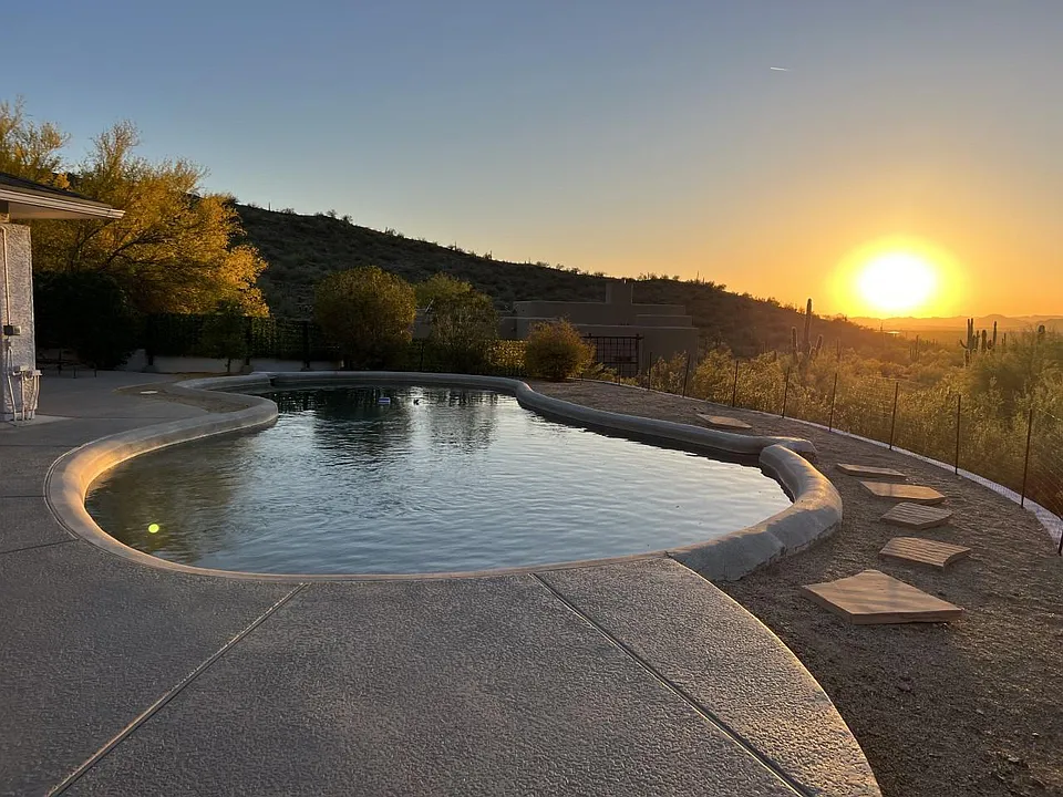 N North Valley Pkwy