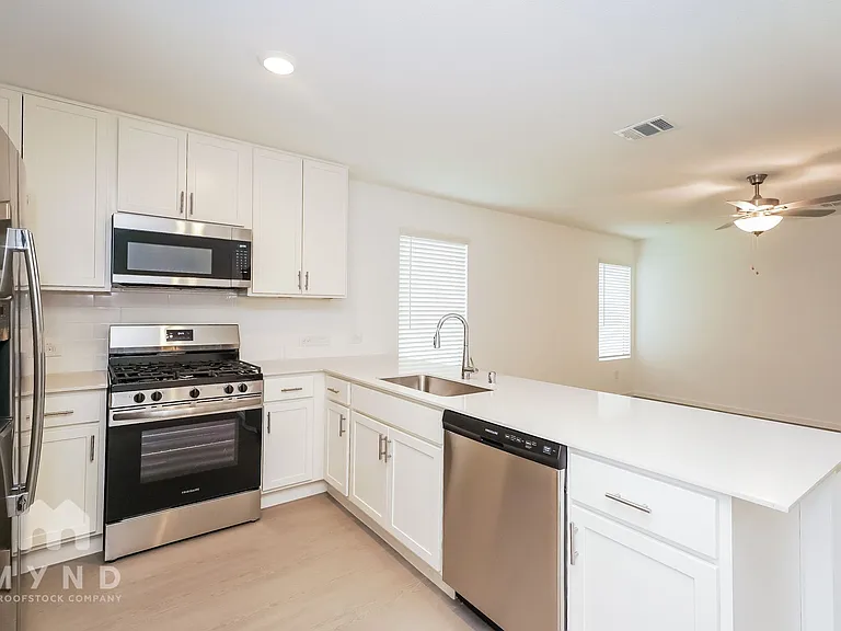 2636 Mistwood Dr — Photo 13