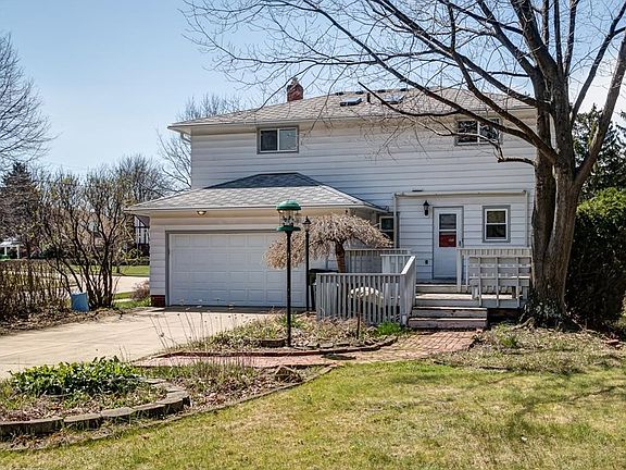 2nd image of 1701 Sherwood Blvd