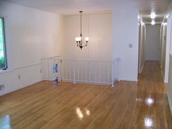 4th image of 709 Sequoia Ln