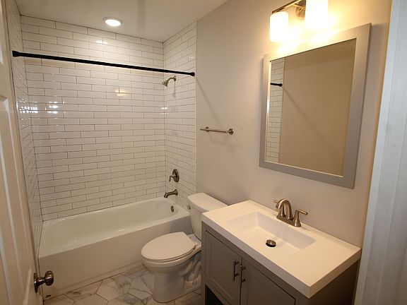 3rd image of 217 W 39th St #B