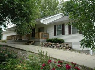 7760 Ashworth Rd, West Des Moines, IA 50266