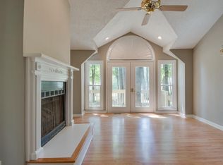 824 Hillside Dr, Springfield, TN 37172