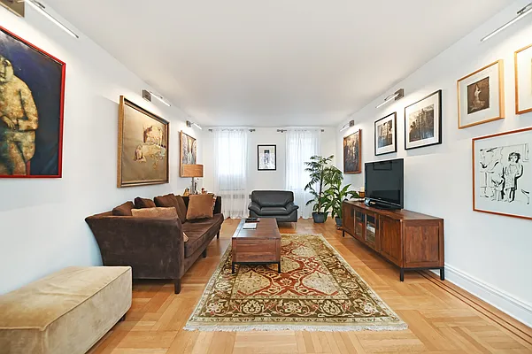 Sold by Amerihomes Realty of NY | media 17