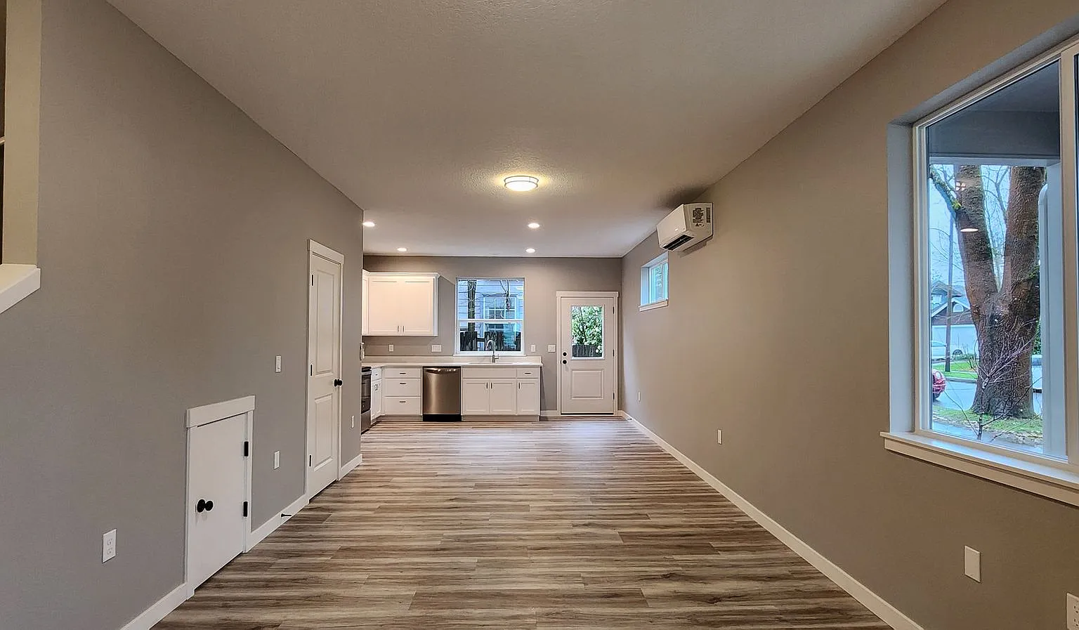 445-McCoy Ave — Photo 2