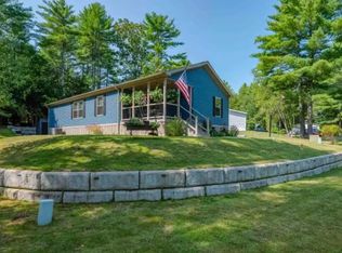 27 Murray Drive, Rochester, NH 03868