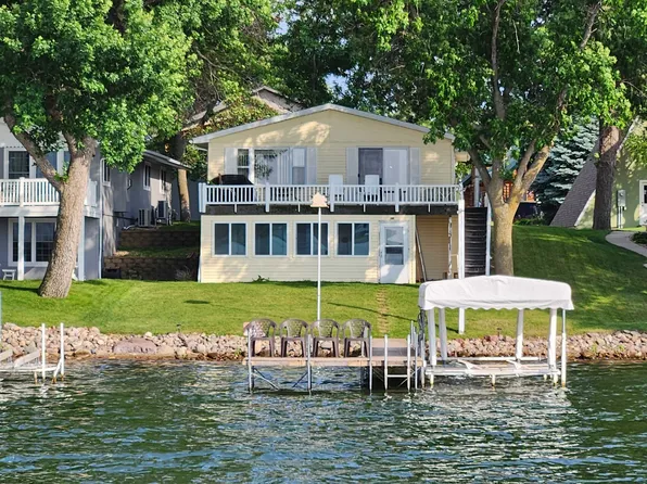 24282 182nd St, Spirit Lake, IA 51360