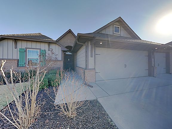 3rd image of 13620 Gentry Dr
