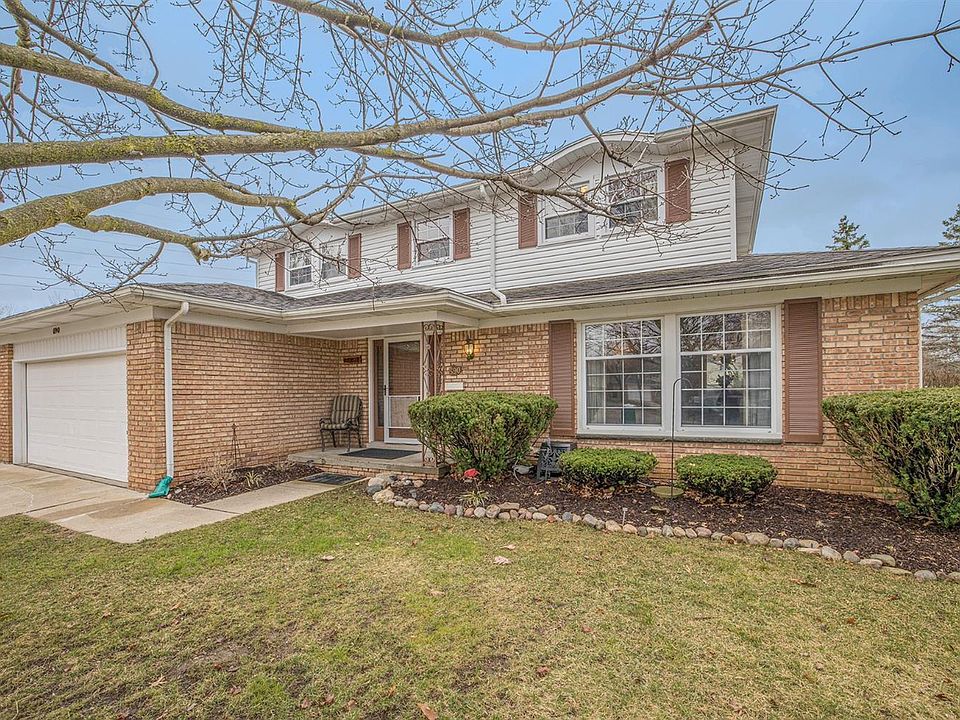1st image of 590 Forestbrooke Ct