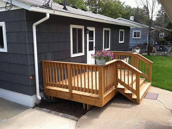 4th image of 2405 Miller Ave
