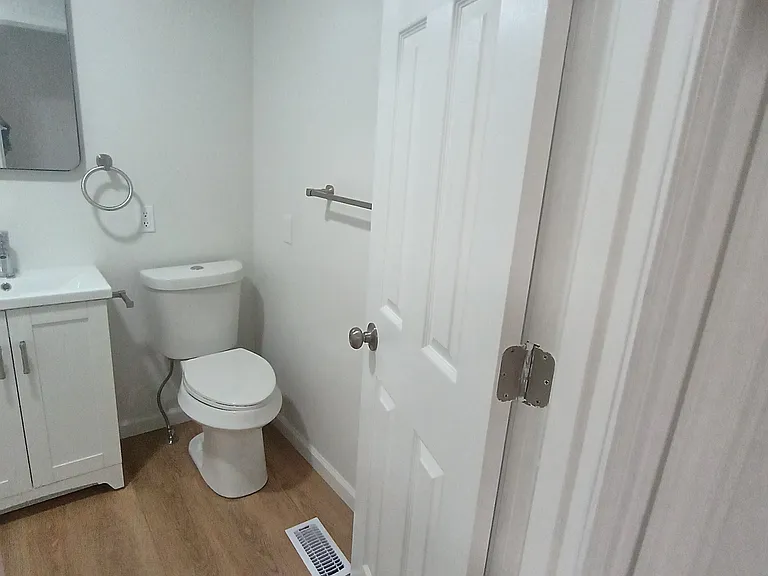 1120 N Chestnut St #1 — Photo 5