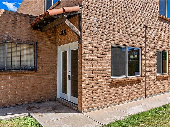 3rd image of 1961 N Camino Serna Unit C