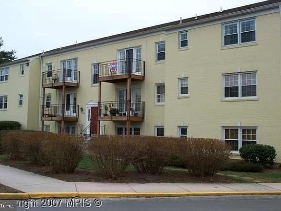 2nd image of 9495 Fairfax Blvd APT 203