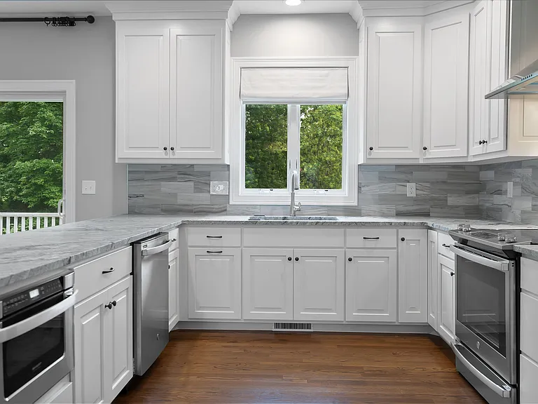 204 Mountain Rd #F — Photo 11