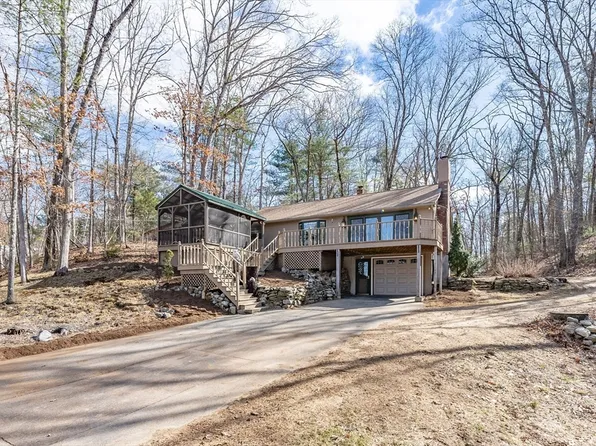 19 Shoreline Dr, Ware, MA 01082