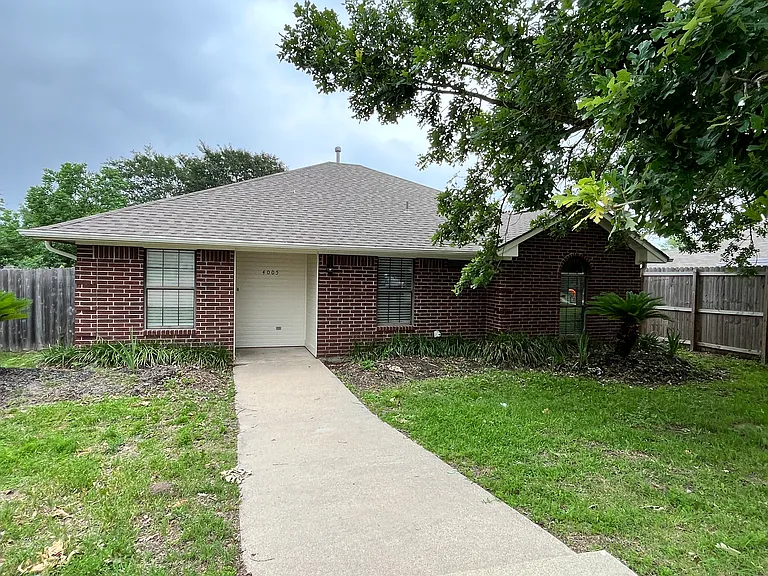 4005 Windswept Dr — Photo 1