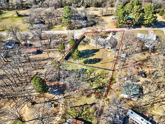 3rd image of 121 Harmon Rd