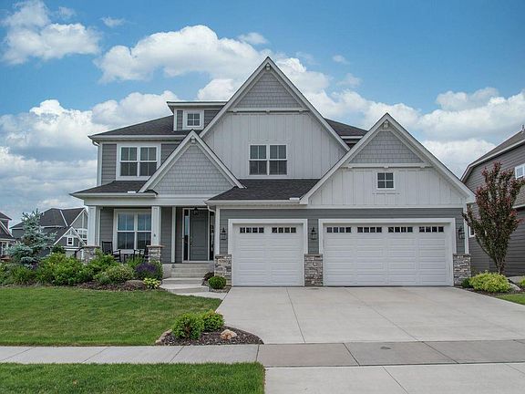 4th image of 5780 Peony Ct N