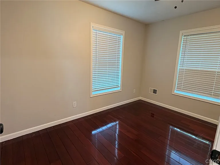 923 Emmett St — Photo 36