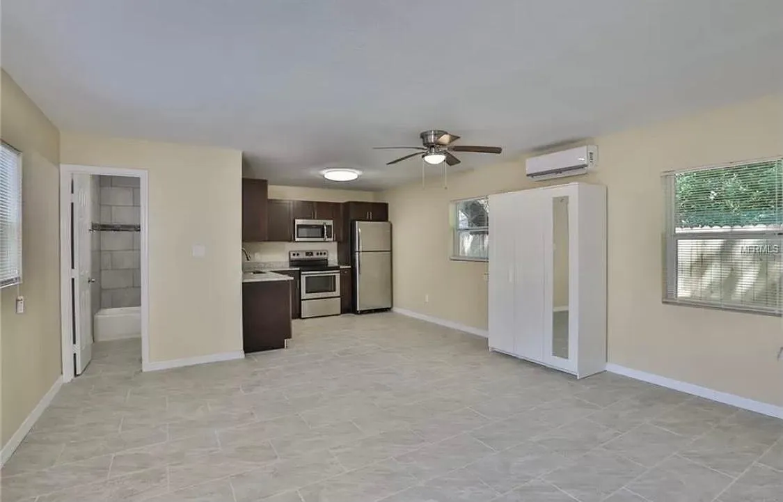 Studio, 500 sqft, $1,300 — Photo 1