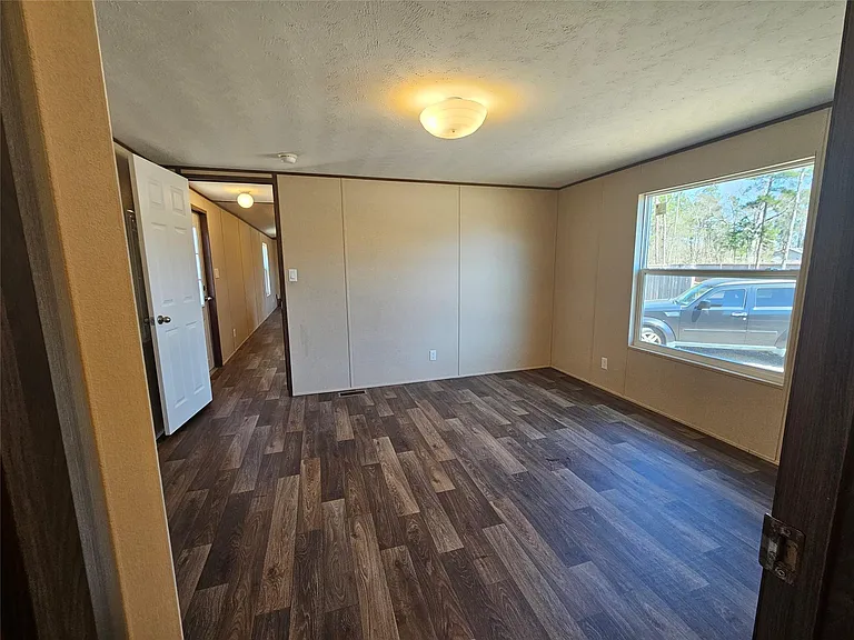 16299 Crockett Martin Estates Dr — Photo 17
